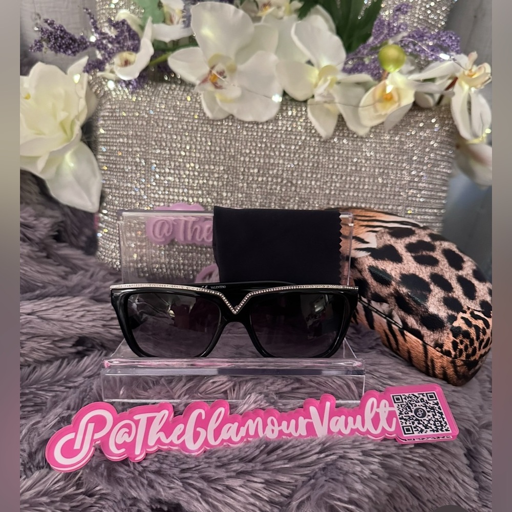 ✨VALENTINO Gorgeous Black Vintage Crystal “V” Sunglasses